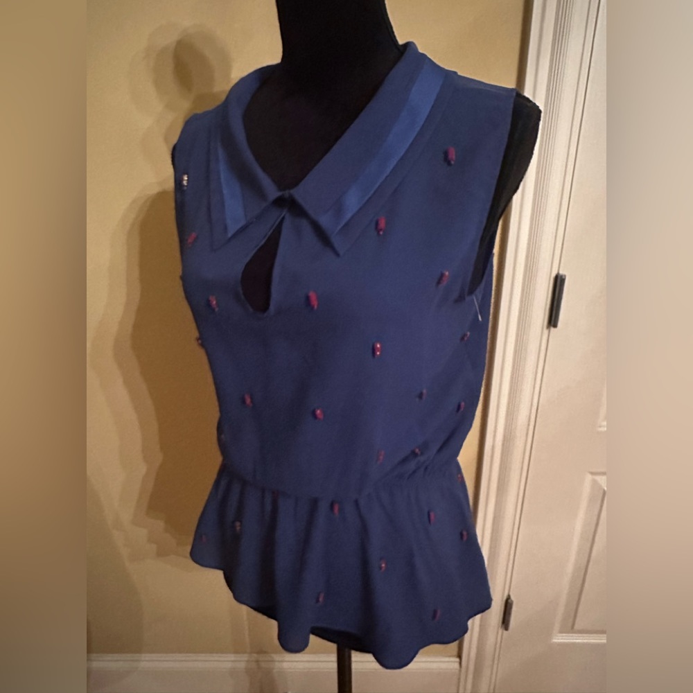 Isani blueish purple sleeveless embellishment blouse size S - Picture 3 of 5